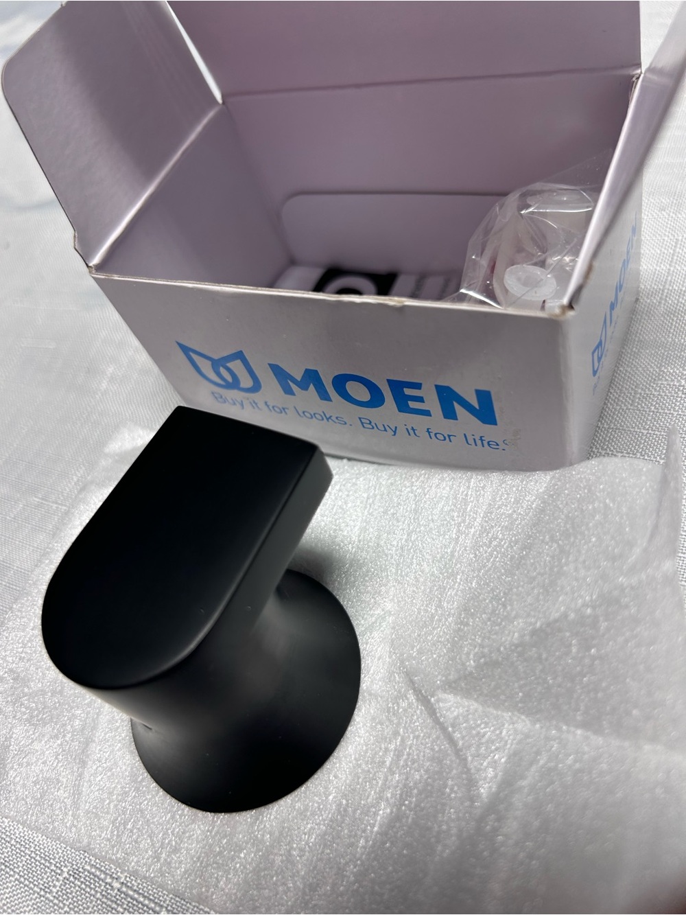 MOEN Genta Matte Black Single Robe Towel Hook BH3803BL